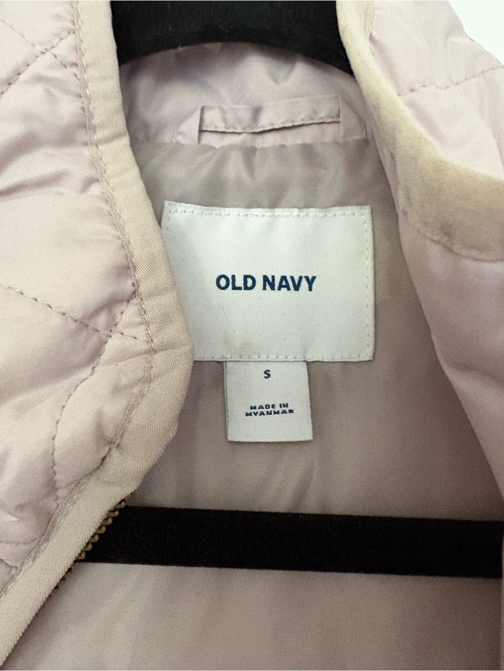 Quilted Light Puffer Vest - Picture 3 of 3